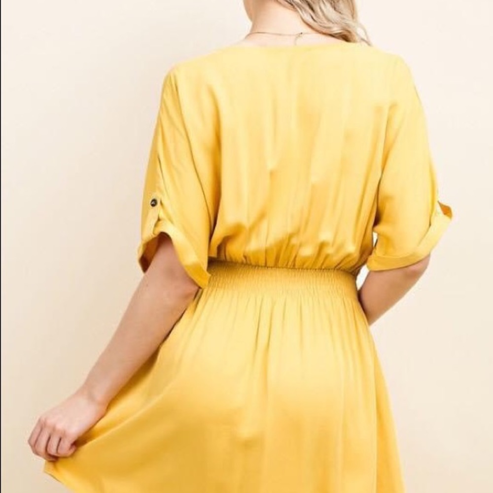 💛Hand Embroidered Dress - Picture 3 of 6